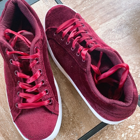 FILA shoes - Picture 2 of 3